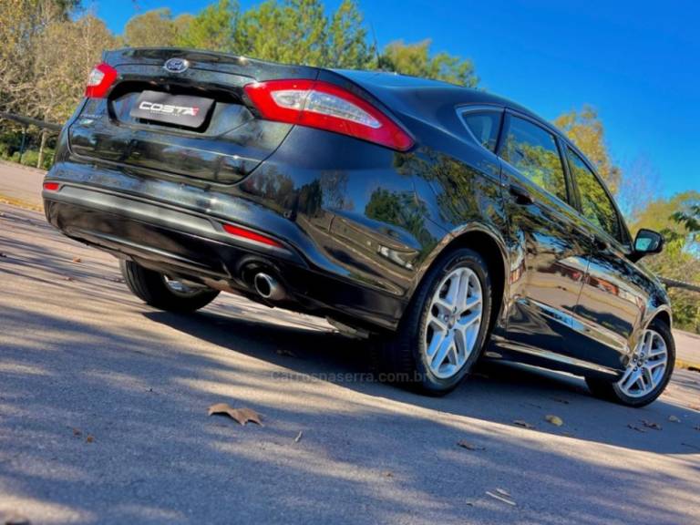 FORD - FUSION - 2015/2015 - Preta - R$ 74.900,00
