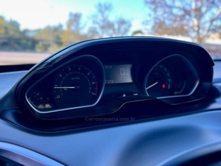 PEUGEOT - 208 - 2019/2019 - Branca - R$ 72.900,00