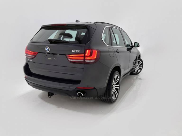 BMW - X5 - 2015/2015 - Cinza - R$ 169.900,00