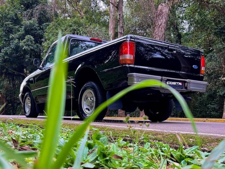 FORD - RANGER - 1996/1996 - Preta - R$ 89.900,00