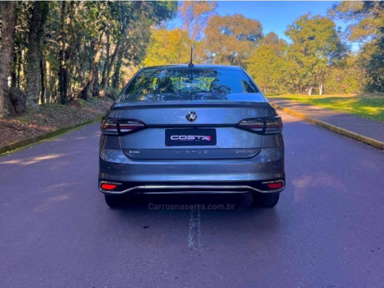 VOLKSWAGEN - VIRTUS - 2023/2023 - Cinza - R$ 119.990,00