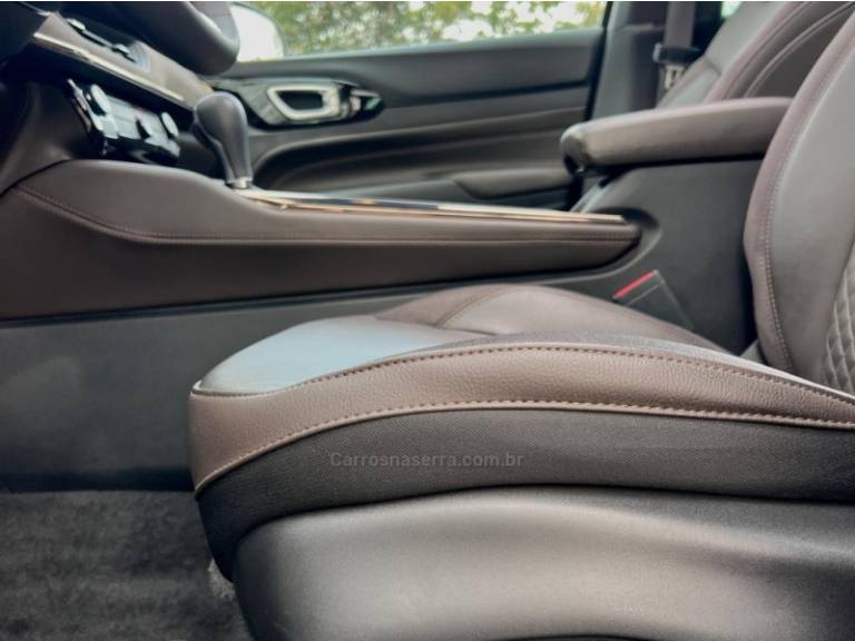 JEEP - COMMANDER - 2022/2022 - Cinza - R$ 190.000,00