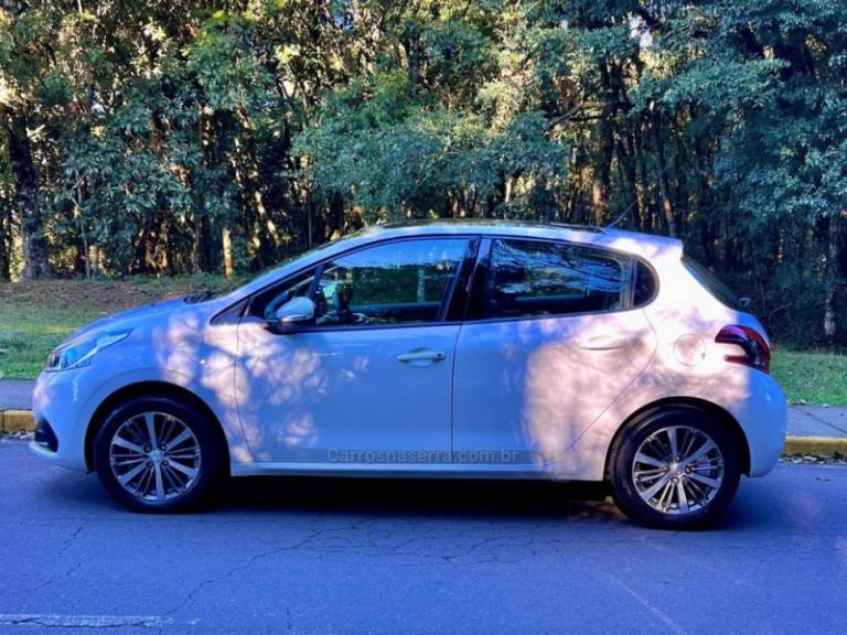 PEUGEOT - 208 - 2019/2019 - Branca - R$ 72.900,00