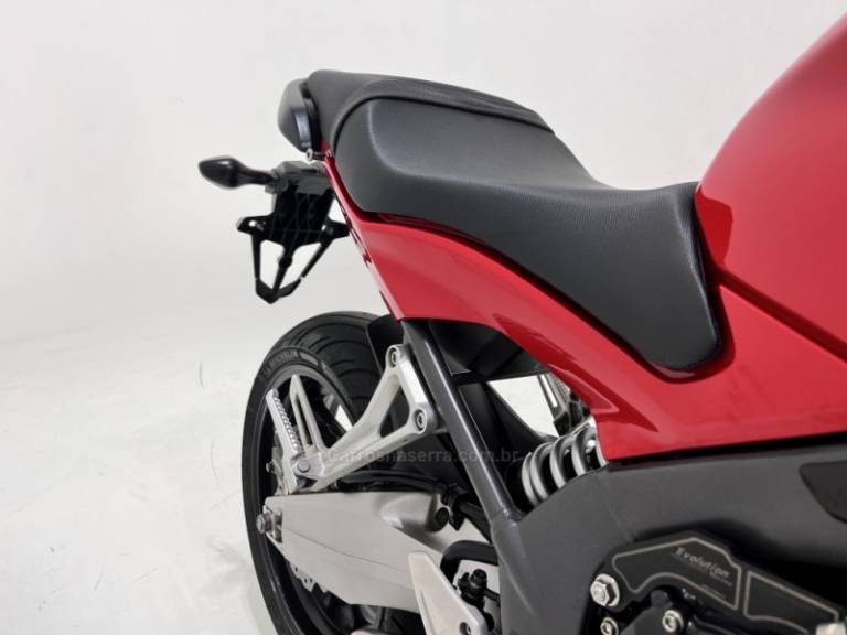 HONDA - CBR 650F - 2015/2015 - Vermelha - R$ 43.800,00