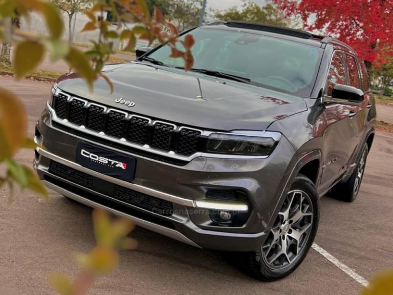 JEEP - COMMANDER - 2022/2022 - Cinza - R$ 190.000,00