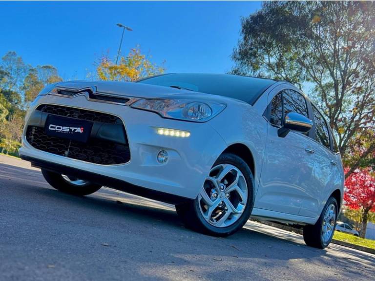 CITROËN - C3 - 2014/2014 - Branca - R$ 46.000,00