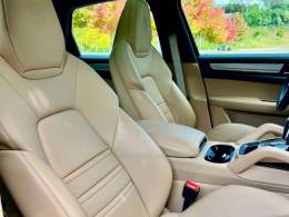 PORSCHE - CAYENNE - 2023/2023 - Verde - R$ 710.000,00