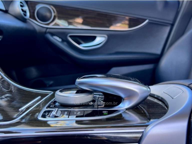 MERCEDES-BENZ - C 180 - 2018/2018 - Azul - R$ 129.900,00