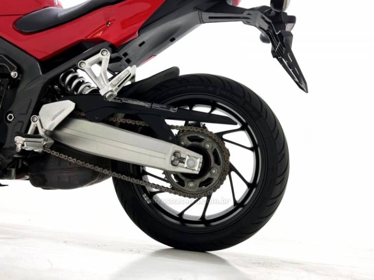 HONDA - CBR 650F - 2015/2015 - Vermelha - R$ 43.800,00