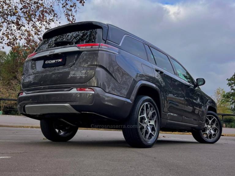 JEEP - COMMANDER - 2022/2022 - Cinza - R$ 190.000,00