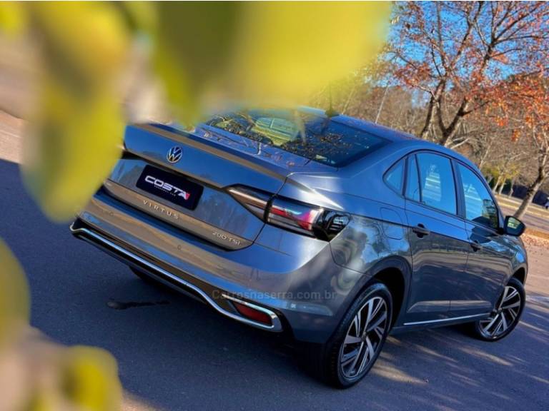 VOLKSWAGEN - VIRTUS - 2023/2023 - Cinza - R$ 119.990,00
