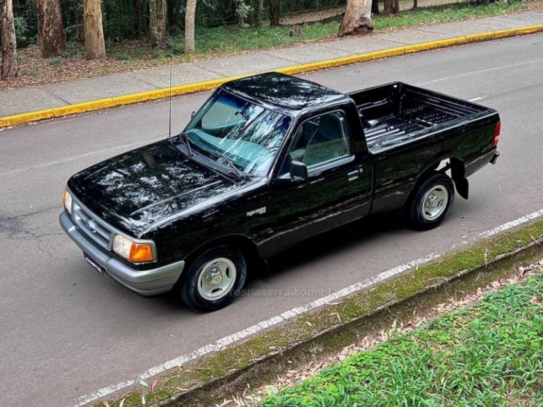 FORD - RANGER - 1996/1996 - Preta - R$ 89.900,00
