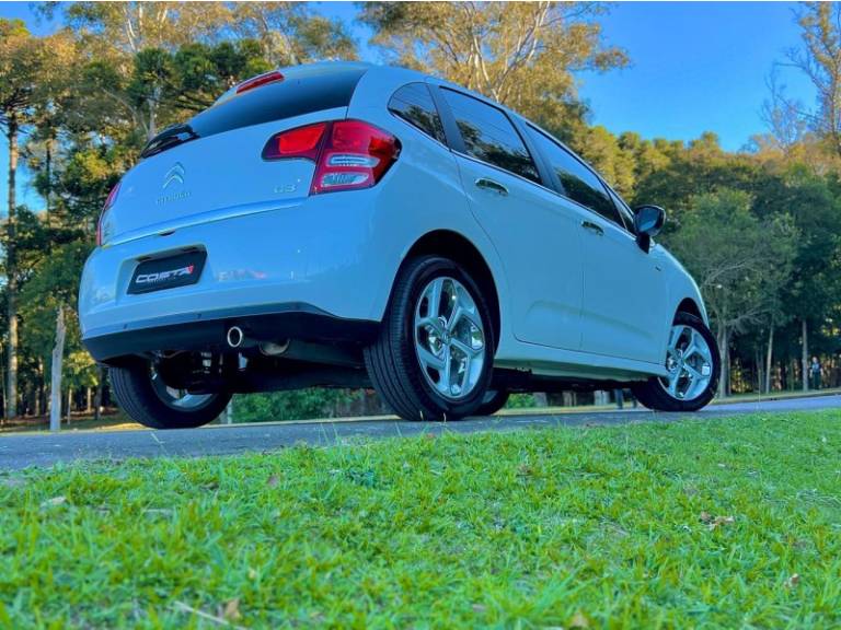 CITROËN - C3 - 2014/2014 - Branca - R$ 46.000,00