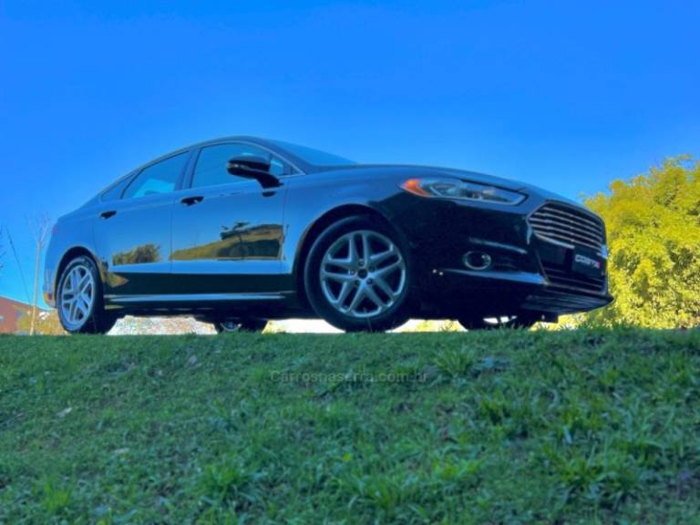 FORD - FUSION - 2015/2015 - Preta - R$ 74.900,00