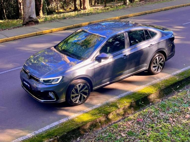 VOLKSWAGEN - VIRTUS - 2023/2023 - Cinza - R$ 119.990,00