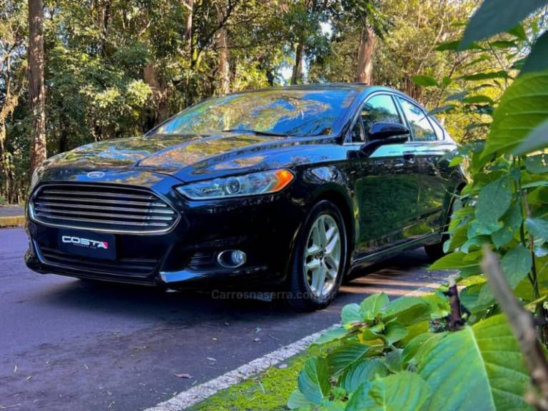 FORD - FUSION - 2015/2015 - Preta - R$ 74.900,00
