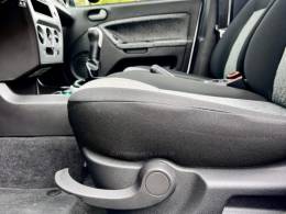 FORD - FIESTA - 2013/2013 - Prata - R$ 69.000,00