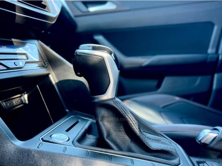 VOLKSWAGEN - VIRTUS - 2023/2023 - Cinza - R$ 119.990,00