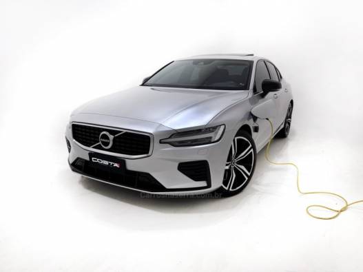 VOLVO - S60 - 2020/2020 - Prata - R$ 209.900,00