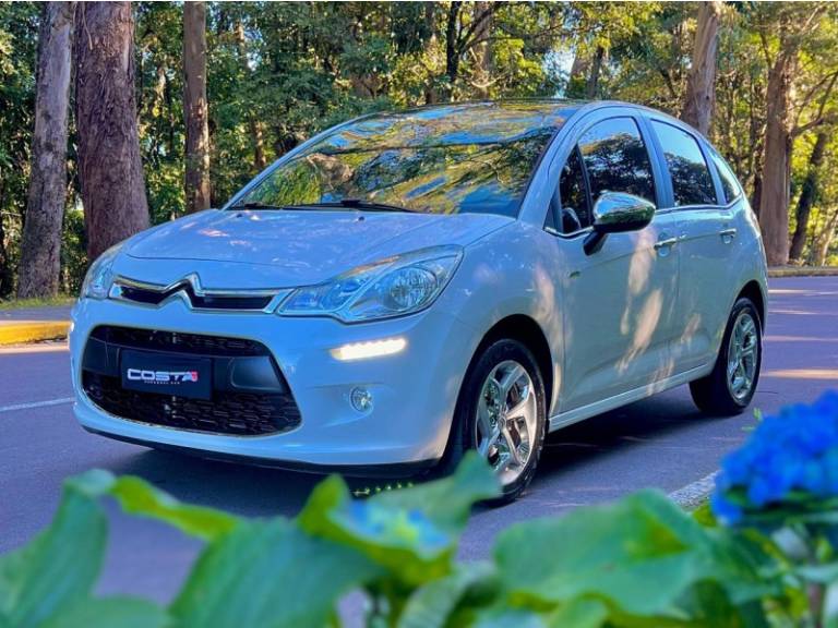 CITROËN - C3 - 2014/2014 - Branca - R$ 46.000,00