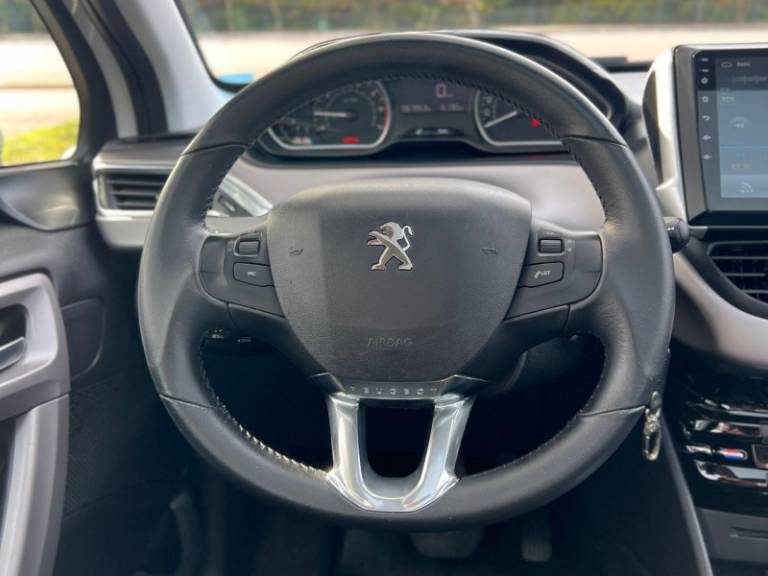 PEUGEOT - 208 - 2018/2018 - Branca - R$ 68.900,00