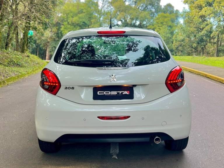 PEUGEOT - 208 - 2018/2018 - Branca - R$ 68.900,00