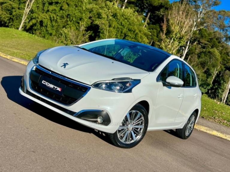 PEUGEOT - 208 - 2019/2019 - Branca - R$ 72.900,00
