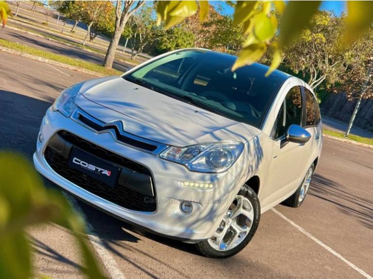 CITROËN - C3 - 2014/2014 - Branca - R$ 46.000,00