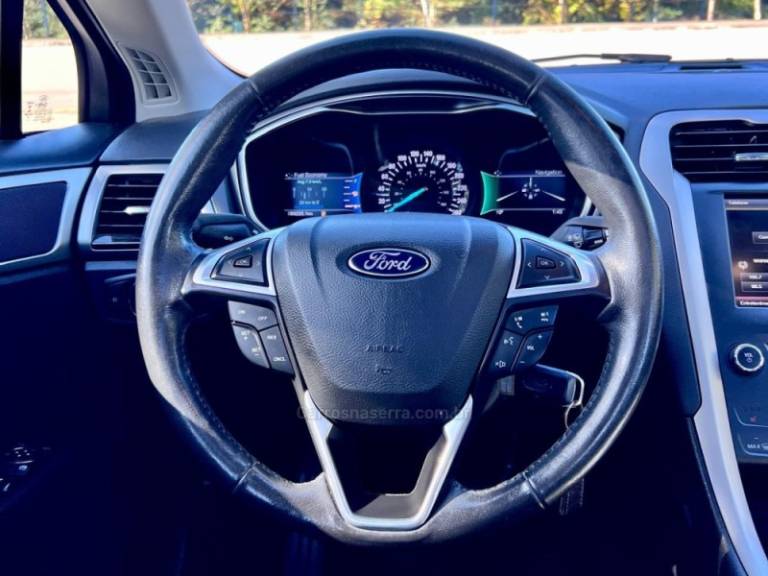 FORD - FUSION - 2015/2015 - Preta - R$ 74.900,00