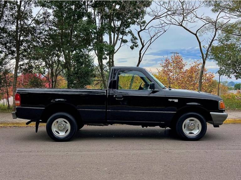 FORD - RANGER - 1996/1996 - Preta - R$ 89.900,00
